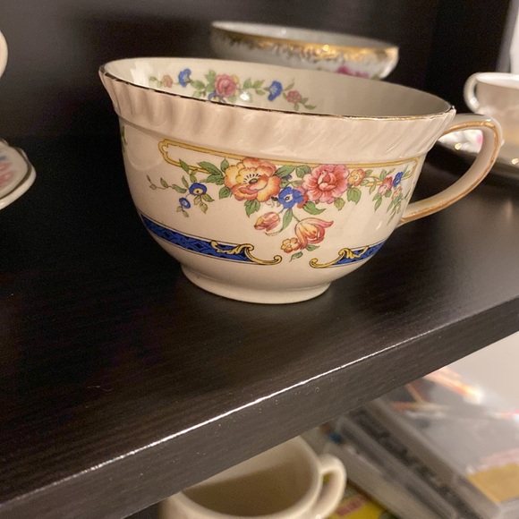 Teacups!  Tea Anyone? - Picture 6 of 16